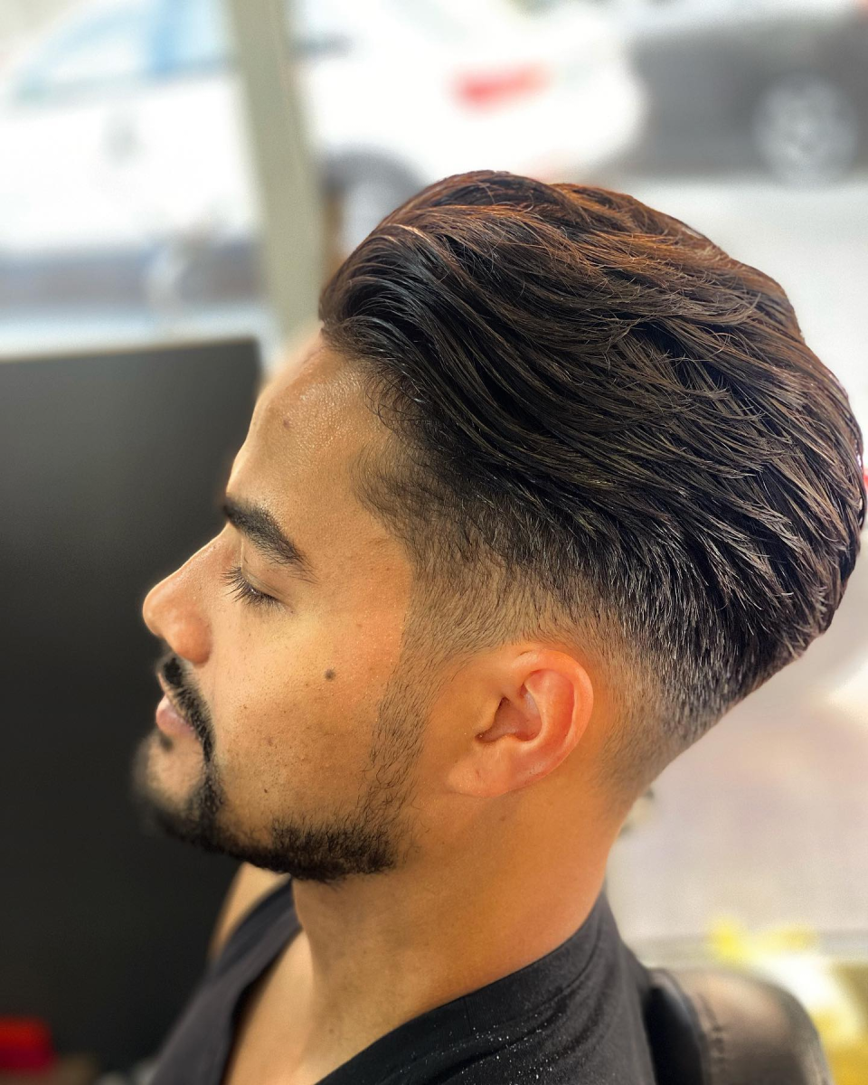 Mjekër e pastër te Barber Shop Endriti